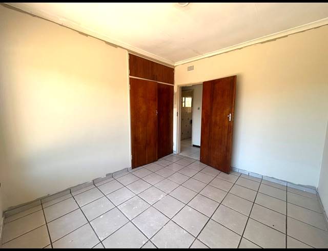 4 BEDROOM HOUSE TO LET IN VANDERBIJLPARK CE 3